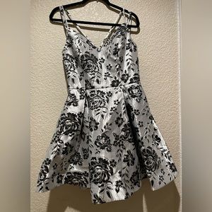 NWT B. Darlin Juniors A Line Dress Sleeveless Shimmering Metallic Silver & Blac